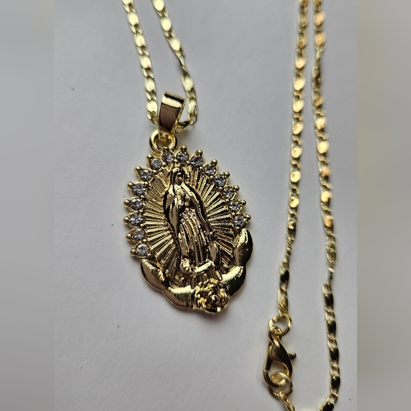 Rhinestone Mary Image Oval Pendent and Chain Necklace - Picture 5 of 6